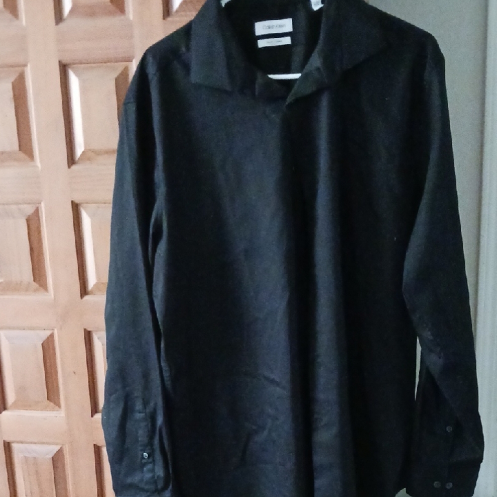 NWOT Calvin Klein Black Dress Shirt Classic Design